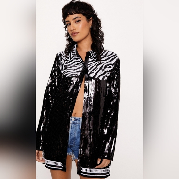 *NEW* Nasty Gal Black and White Sequin Zebra Blouse - Picture 1 of 6